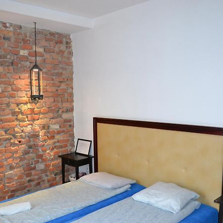 Flores Apartament คาโตวีตเซ ภายนอก รูปภาพ