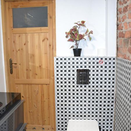 Flores Apartament คาโตวีตเซ ภายนอก รูปภาพ