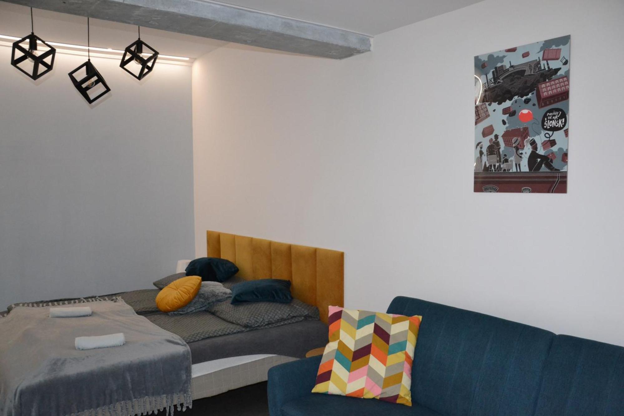 Flores Apartament คาโตวีตเซ ภายนอก รูปภาพ